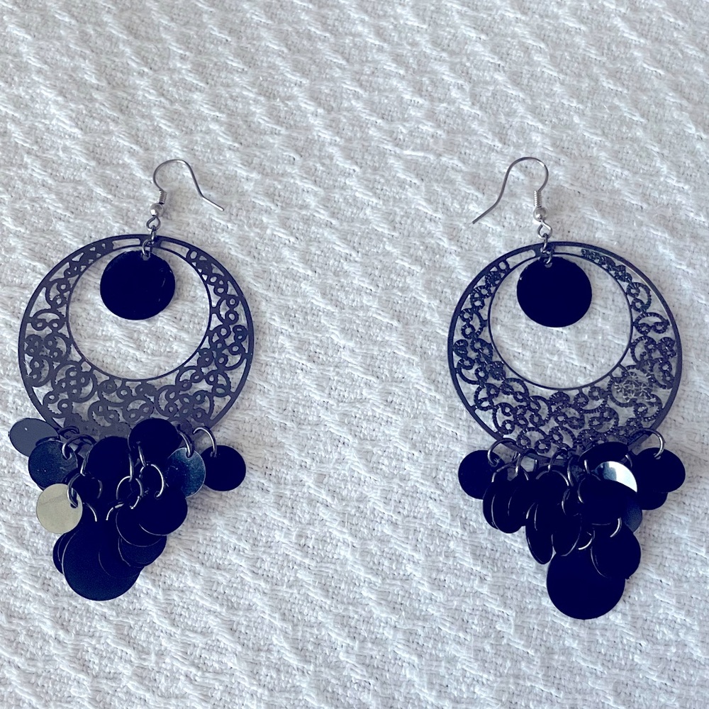 Black earrings lightweight